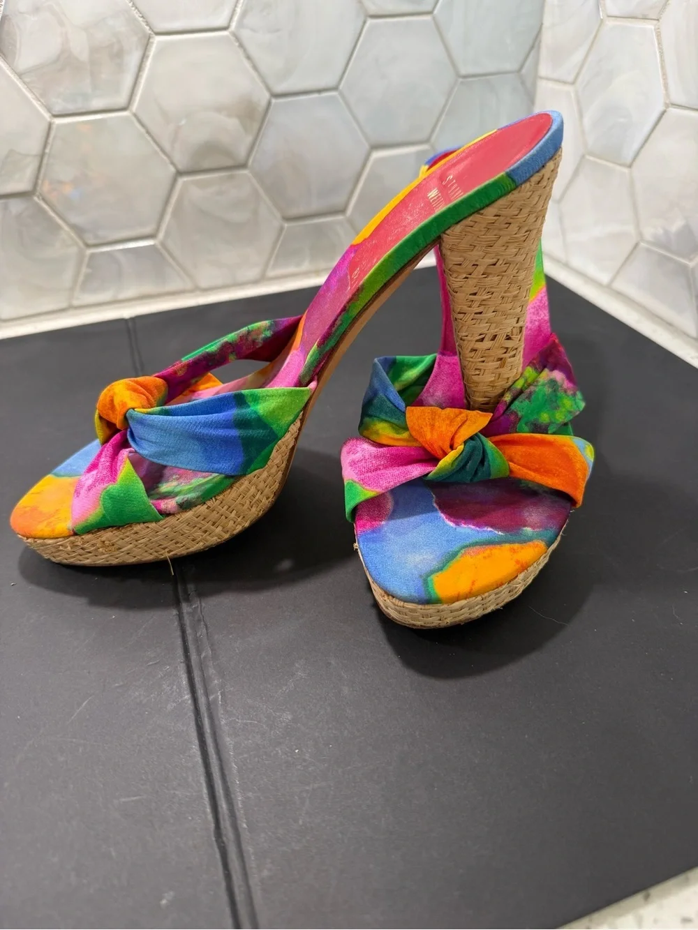 Stuart Weitzman RARE Not So Tropical Watercolor Knot Jute Platform Sandal Sz 8.5